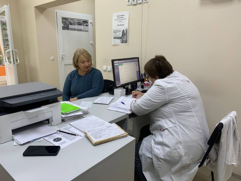 Пожилые люди в силу возраста подвержены риску различных заболеваний, травм, обострений хронических болезней, которые могут нарушить жизнедеятельность организма Пожилые люди в силу возраста подвержены риску различных заболеваний, травм, обострений хронических болезней, которые могут нарушить жизнедеятельность организма