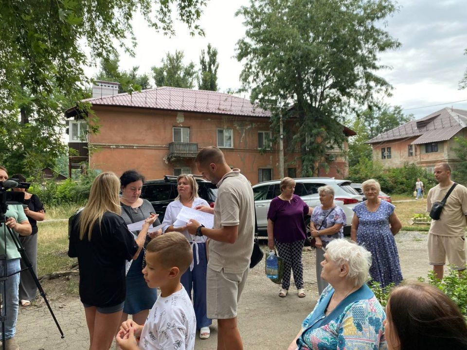 Виктория Жукова: По поручению Главы Донецкой Народной Республики регулярно проводятся встречи с гражданами руководством Администрации округа Виктория Жукова: По поручению Главы Донецкой Народной Республики регулярно проводятся встречи с гражданами руководством Администрации округа