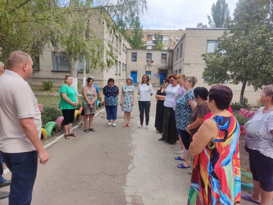 Юрий Будрин: Сегодня, 11 августа 2025 года в ГКДОУ "Детский сад № 308 г.о. Донецк" прошла встреча с трудовым коллективом Юрий Будрин: Сегодня, 11 августа 2025 года в ГКДОУ "Детский сад № 308 г.о. Донецк" прошла встреча с трудовым коллективом