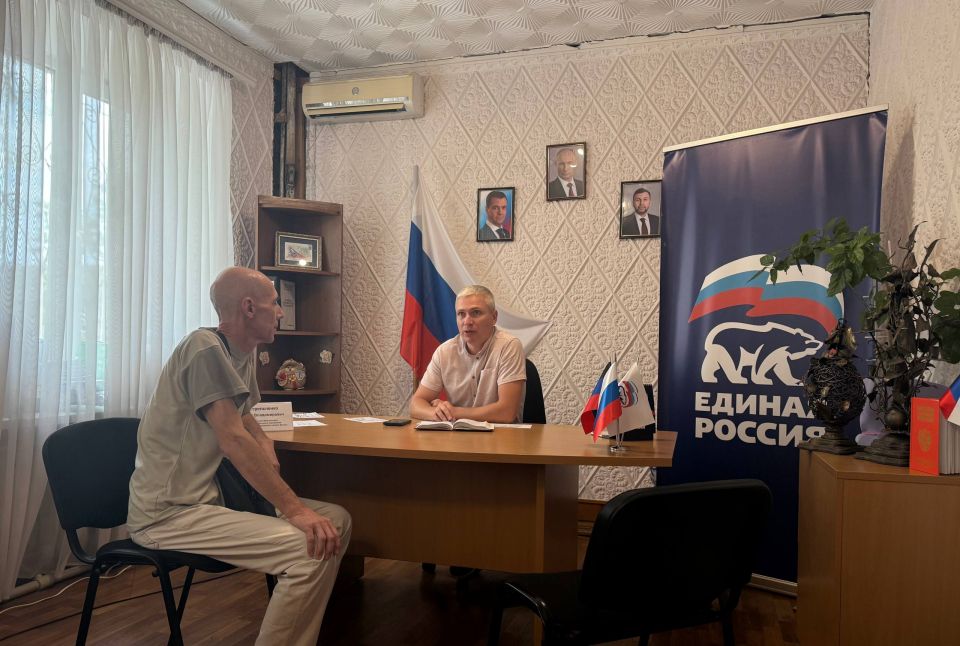 11 августа провёл приём граждан города Моспино 11 августа провёл приём граждан города Моспино