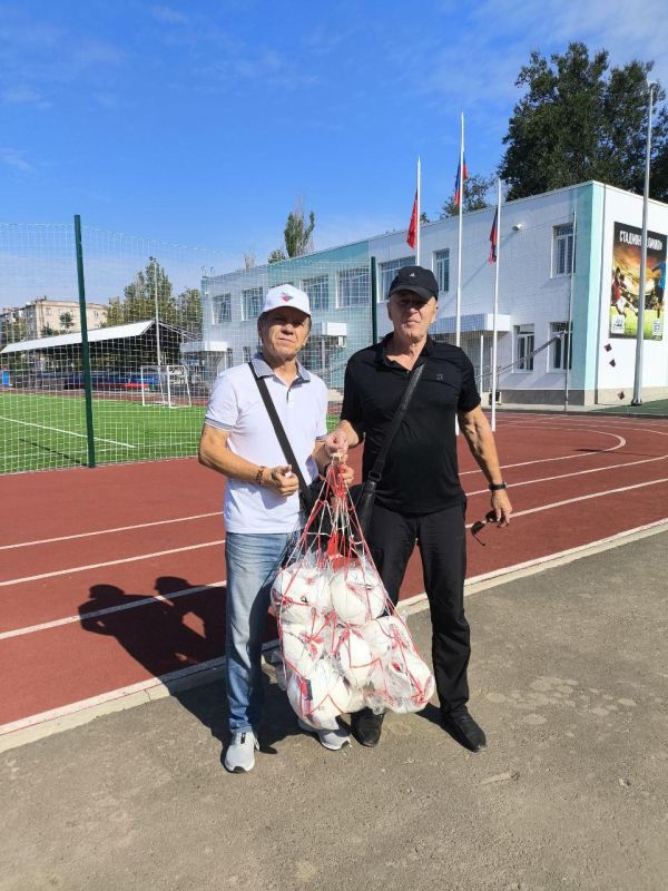 Руководитель республиканского центра физического здоровья населения встретился со спортивной общественностью Мариуполя Руководитель республиканского центра физического здоровья населения встретился со спортивной общественностью Мариуполя