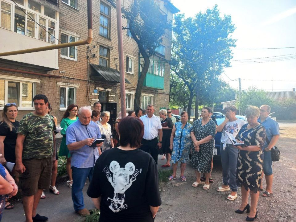 Открытый диалог с жителями улицы Зверькова Открытый диалог с жителями улицы Зверькова