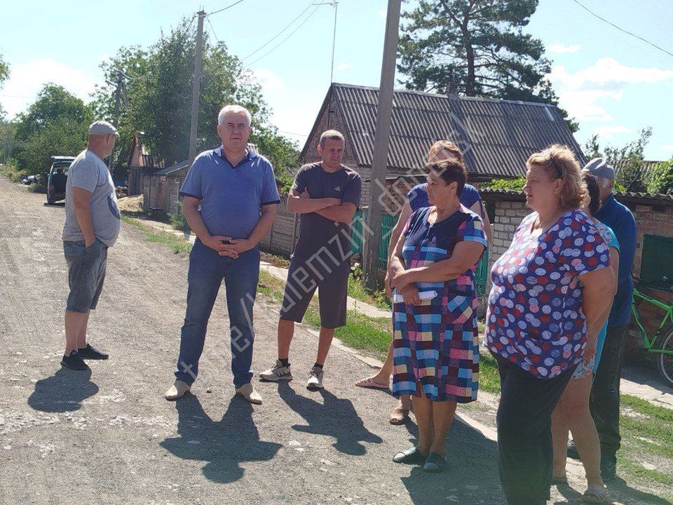 Продолжаем проводить встречи с жителями Продолжаем проводить встречи с жителями