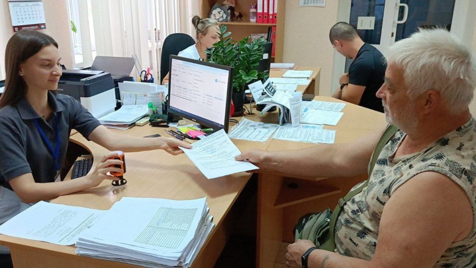 Дебальцевское подразделение ремонтно-коммунального предприятия пополнилось 13 мастерами-строителями Дебальцевское подразделение ремонтно-коммунального предприятия пополнилось 13 мастерами-строителями