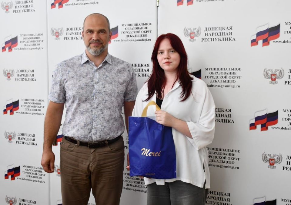 Сергей Желновач: Сегодня, 12 августа, в Международный день молодёжи, в Дебальцево состоялась тёплая и вдохновляющая встреча с активной, инициативной молодёжи округа Сергей Желновач: Сегодня, 12 августа, в Международный день молодёжи, в Дебальцево состоялась тёплая и вдохновляющая встреча с активной, инициативной молодёжи округа