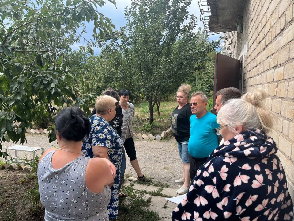 По поручению Главы Республики на регулярной основе проводятся встречи с гражданами руководством Администрации городского округа По поручению Главы Республики на регулярной основе проводятся встречи с гражданами руководством Администрации городского округа