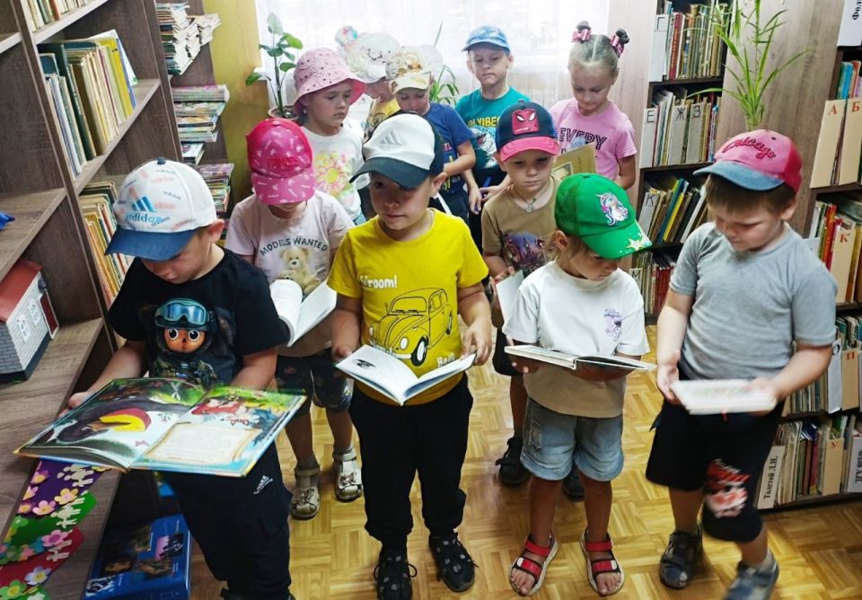 В библиотеке Кировского прошел литературный экскурс «Тайны и загадки природы» В библиотеке Кировского прошел литературный экскурс «Тайны и загадки природы»