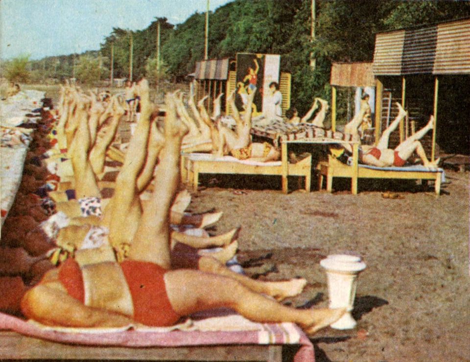 Такой он, пляжный отдых в Мариуполе 1970-х Такой он, пляжный отдых в Мариуполе 1970-х