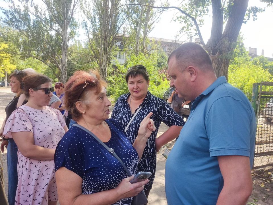 Юрий Будрин: Сегодня, 12 августа 2025 года, по поручению Главы Республики Дениса Пушилина, в рамках проекта "Управдом", реализуемого Единой Россией, в Кировском районе г. Донецка организовал и провел встречу с жителями... Юрий Будрин: Сегодня, 12 августа 2025 года, по поручению Главы Республики Дениса Пушилина, в рамках проекта "Управдом", реализуемого Единой Россией, в Кировском районе г. Донецка организовал и провел встречу с жителями...