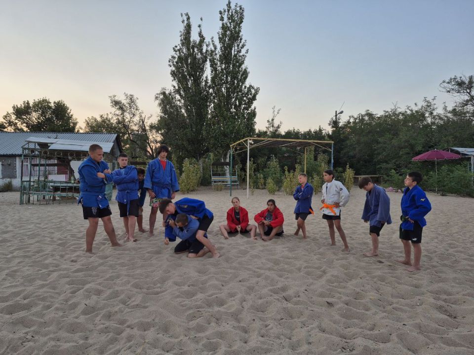 10   .   -    