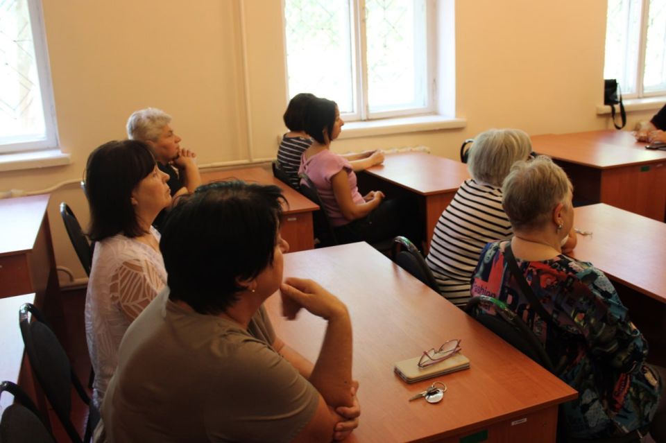 Роман Конев: Во исполнение поручения Главы Донецкой Народной Республики Дениса Пушилина заместитель председателя Горловского городского совета Наталия Ботвина провела встречу с сотрудниками учреждения культуры в... Роман Конев: Во исполнение поручения Главы Донецкой Народной Республики Дениса Пушилина заместитель председателя Горловского городского совета Наталия Ботвина провела встречу с сотрудниками учреждения культуры в...