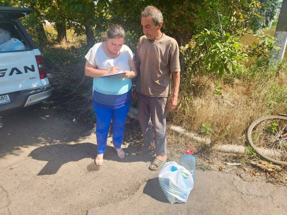 Александр Волошин: #гуманитарнаяпомощь. Продолжаем нашу гуманитарную миссию на освобожденных территориях Донецкой Народной республики Александр Волошин: #гуманитарнаяпомощь. Продолжаем нашу гуманитарную миссию на освобожденных территориях Донецкой Народной республики