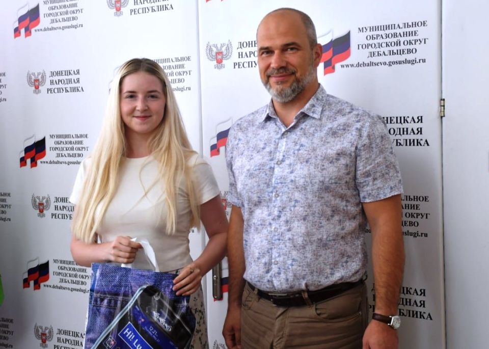 Сергей Желновач: Сегодня, 12 августа, в Международный день молодёжи, в Дебальцево состоялась тёплая и вдохновляющая встреча с активной, инициативной молодёжи округа Сергей Желновач: Сегодня, 12 августа, в Международный день молодёжи, в Дебальцево состоялась тёплая и вдохновляющая встреча с активной, инициативной молодёжи округа