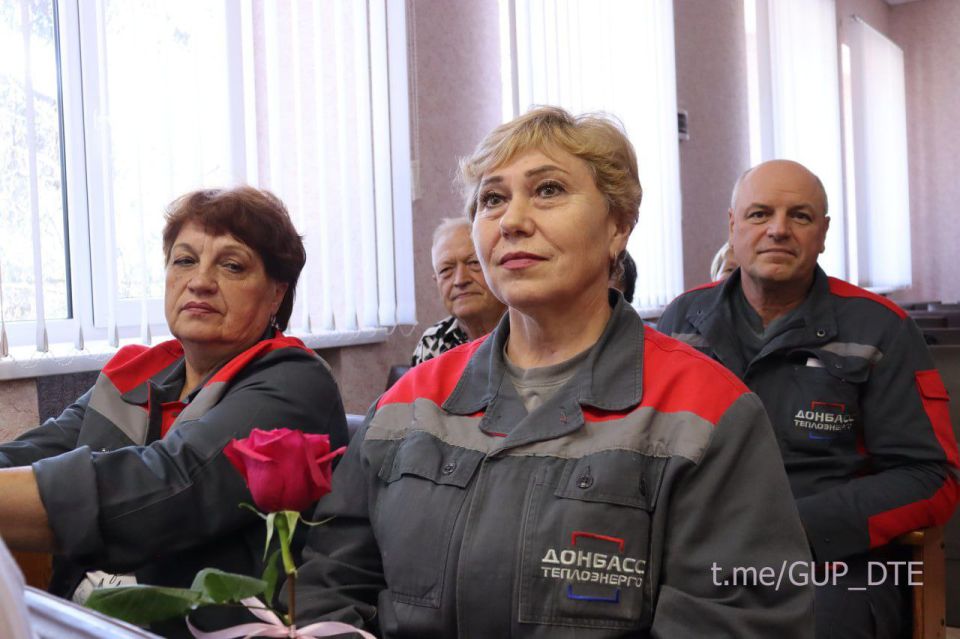 45 ЛЕТ РАБОТЫ ВО БЛАГО ТЕПЛОСНАБЖЕНИЯ НАШИХ ПОТРЕБИТЕЛЕЙ: ЮБИЛЕИ АМВРОСИЕВСКОГО И ХАРЦЫЗСКОГО ФИЛИАЛОВ «ДОНБАССТЕПЛОЭНЕРГО» 45 ЛЕТ РАБОТЫ ВО БЛАГО ТЕПЛОСНАБЖЕНИЯ НАШИХ ПОТРЕБИТЕЛЕЙ: ЮБИЛЕИ АМВРОСИЕВСКОГО И ХАРЦЫЗСКОГО ФИЛИАЛОВ «ДОНБАССТЕПЛОЭНЕРГО»