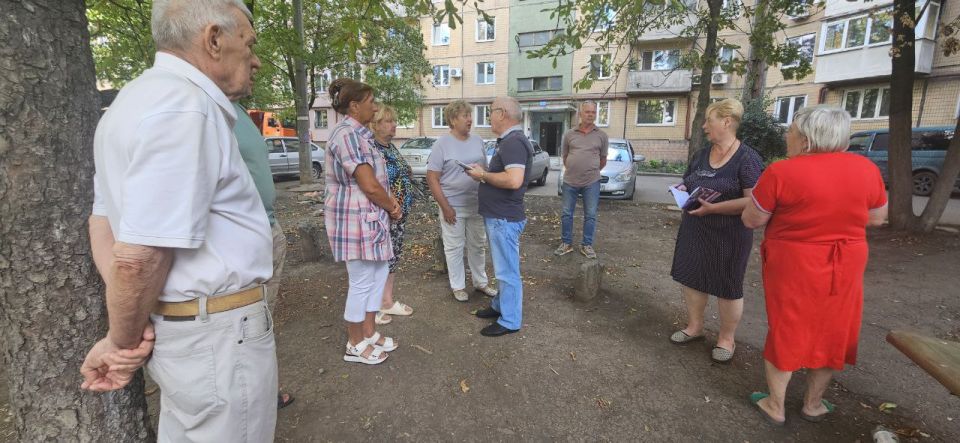 Встреча на улице Прожекторной Встреча на улице Прожекторной