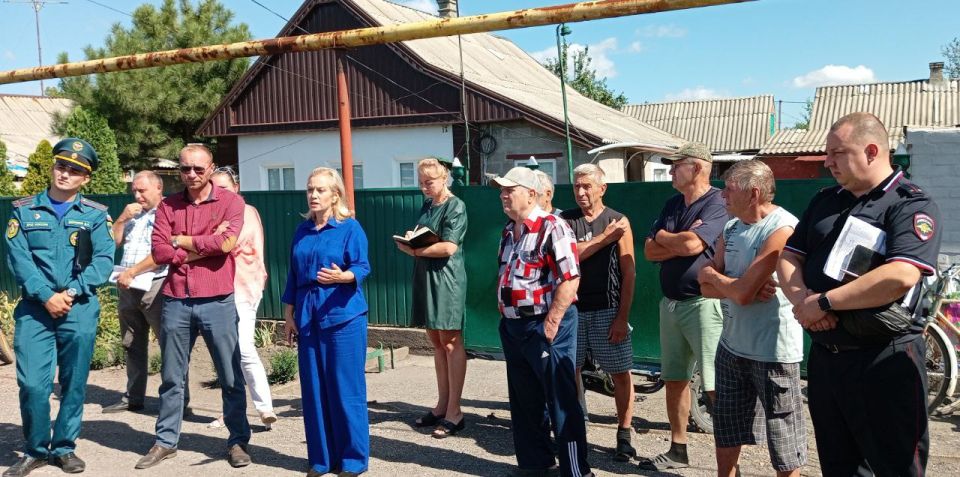 Наталья Бегуненко: По поручению Главы ДНР Дениса Пушилина в Петровском районе продолжаются встречи с населением Наталья Бегуненко: По поручению Главы ДНР Дениса Пушилина в Петровском районе продолжаются встречи с населением