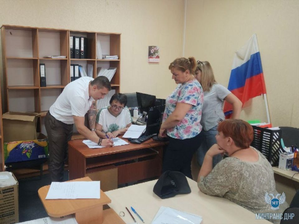 Представители регионального Минтранса провели выездное мероприятие по вопросам организации работы востребованных маршрутов в Тельмановском и Новоазовском районах Представители регионального Минтранса провели выездное мероприятие по вопросам организации работы востребованных маршрутов в Тельмановском и Новоазовском районах