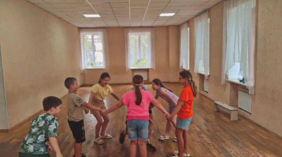 «Я в танцах». Участники продемонстрировали свои танцевальные навыки и зарядились позитивной энергией в дружеской атмосфере! Каждый смог проявить себя на танцполе, наслаждаясь музыкой и движением «Я в танцах». Участники продемонстрировали свои танцевальные навыки и зарядились позитивной энергией в дружеской атмосфере! Каждый смог проявить себя на танцполе, наслаждаясь музыкой и движением