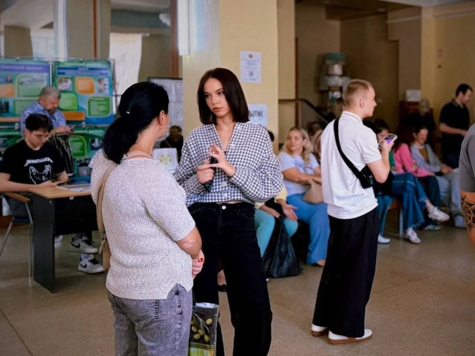 12 августа в Донецком государственном университете стартовал дополнительный набор абитуриентов на бюджетные места в бакалавриат и специалитет 12 августа в Донецком государственном университете стартовал дополнительный набор абитуриентов на бюджетные места в бакалавриат и специалитет