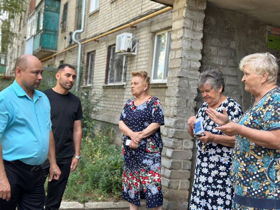 Денис Зубов: Встреча первого заместителям главы Иловайска с населением Денис Зубов: Встреча первого заместителям главы Иловайска с населением