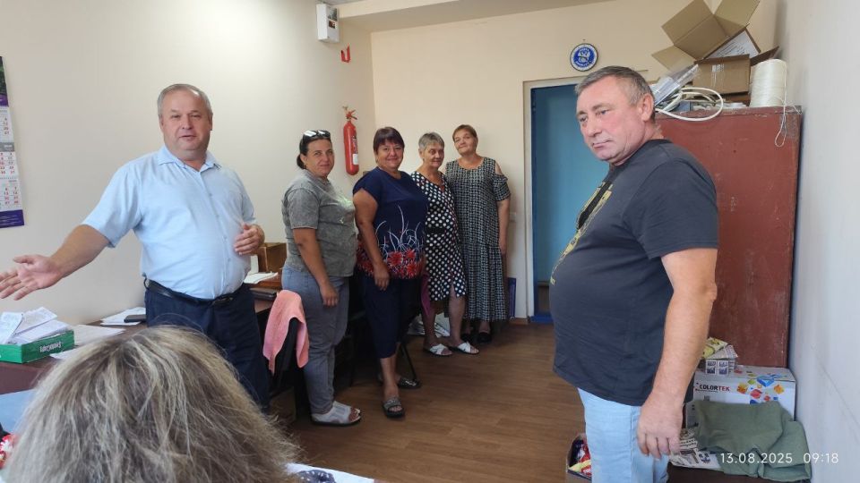 Депутат Тельмановского муниципального совета Владимир Ермак встретился с трудовым коллективом ГП «Почта Донбасса» Депутат Тельмановского муниципального совета Владимир Ермак встретился с трудовым коллективом ГП «Почта Донбасса»