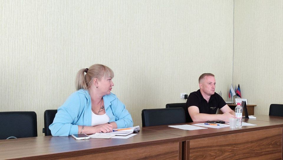 РАБОТА КОМИТЕТОВ. Состоялось заседание постоянного комитета по вопросам местного самоуправления, регламента, кадров и депутатской этики РАБОТА КОМИТЕТОВ. Состоялось заседание постоянного комитета по вопросам местного самоуправления, регламента, кадров и депутатской этики