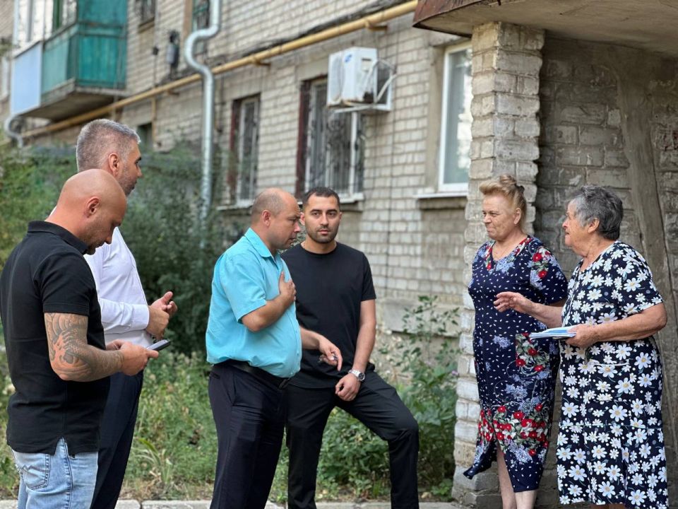 Денис Зубов: Встреча первого заместителям главы Иловайска с населением Денис Зубов: Встреча первого заместителям главы Иловайска с населением