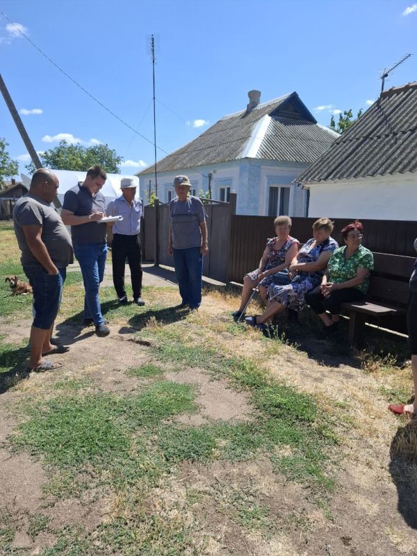 В селе Калинино состоялась встреча с первым заместителем Главы Администрации В селе Калинино состоялась встреча с первым заместителем Главы Администрации