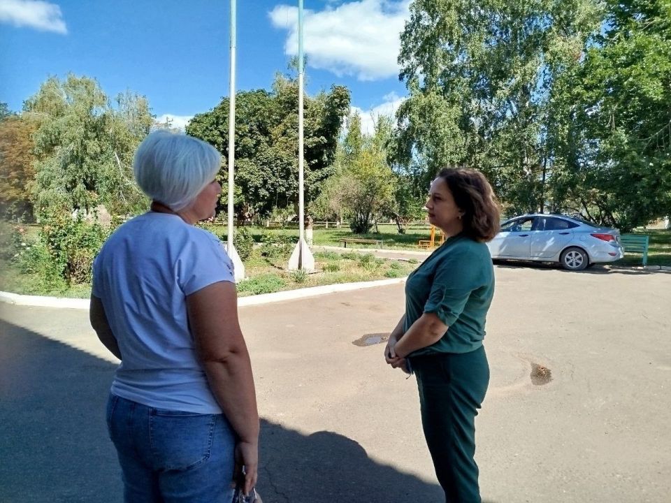 12 августа 2025 года в селе Хлебодаровка Волновахского муниципального округа состоялась встреча Заведующей Хлебодаровским территориальным сектором департамента по развитию территорий администрации Волновахского... 12 августа 2025 года в селе Хлебодаровка Волновахского муниципального округа состоялась встреча Заведующей Хлебодаровским территориальным сектором департамента по развитию территорий администрации Волновахского...