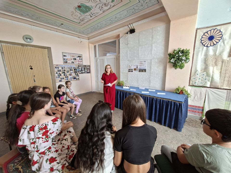 В Старобешевском округе провели информационный час «Береги здоровье смолоду» В Старобешевском округе провели информационный час «Береги здоровье смолоду»