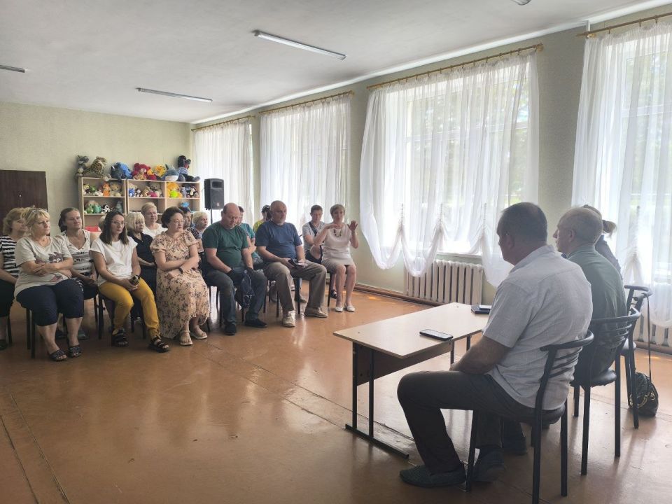 Александр Качанов: В Докучаевске продолжаются встречи с жителями Александр Качанов: В Докучаевске продолжаются встречи с жителями