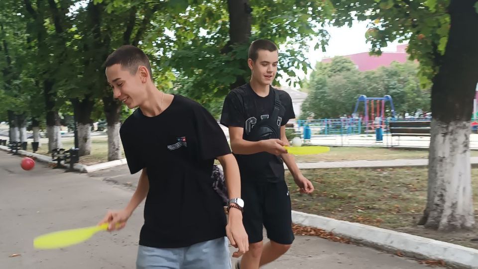 Сегодня МБУ "Центр Культуры и Досуга города Дебальцево" провел для юных жителей города развлекательную программу, посвященную Медовому Спасу Сегодня МБУ "Центр Культуры и Досуга города Дебальцево" провел для юных жителей города развлекательную программу, посвященную Медовому Спасу