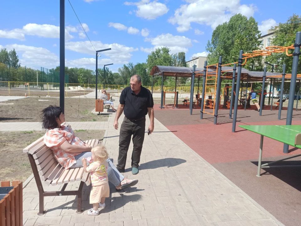 В Докучаевске продолжаются встречи с жителями В Докучаевске продолжаются встречи с жителями