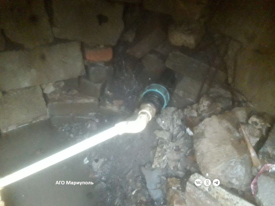 Специалисты «Воды Донбасса» оперативно устранили аварии на сетях в двух районах Мариуполя Специалисты «Воды Донбасса» оперативно устранили аварии на сетях в двух районах Мариуполя