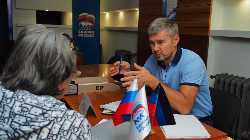 Юрий Леонов разъяснил ветерану СВО о льготах Юрий Леонов разъяснил ветерану СВО о льготах