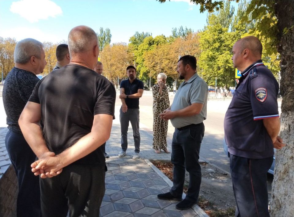 Разъяснительные мероприятия для водителей легкового такси прошли в Волновахе Разъяснительные мероприятия для водителей легкового такси прошли в Волновахе