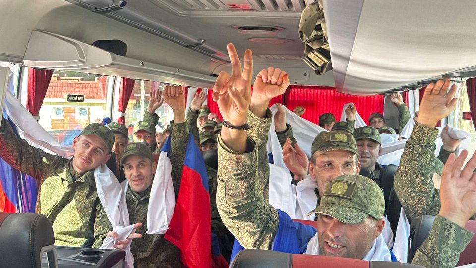 Своих не бросаем!. 14 августа с подконтрольной киевскому режиму территории возвращены 84 российских военнослужащих Своих не бросаем!. 14 августа с подконтрольной киевскому режиму территории возвращены 84 российских военнослужащих