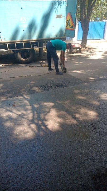 Николай Михайлов: Аварийная бригада Забайкальского края продолжает устранять коммунальные аварии в Комсомольском Николай Михайлов: Аварийная бригада Забайкальского края продолжает устранять коммунальные аварии в Комсомольском