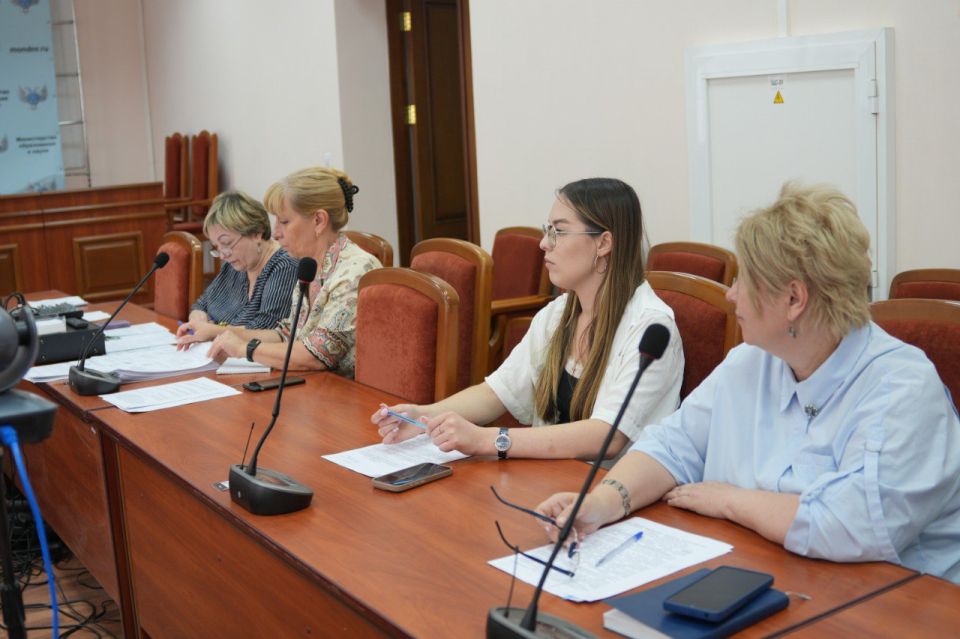 Олег Трофимов: В Республике завершена работа по оценке готовности образовательных организаций региона к началу 2025-2026 учебного года Олег Трофимов: В Республике завершена работа по оценке готовности образовательных организаций региона к началу 2025-2026 учебного года