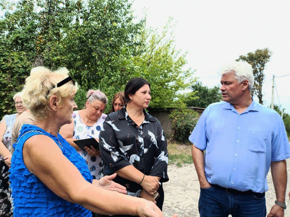 Председатель #Комитет_Народного_Совета_по_ЖКХ Анна Кондрыкинская провела сходы граждан в поселке Осипенко в Горняцком районе Макеевки Председатель #Комитет_Народного_Совета_по_ЖКХ Анна Кондрыкинская провела сходы граждан в поселке Осипенко в Горняцком районе Макеевки