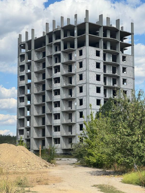 Депутат #Комитет_по_физической_культуре_спорту_и_туризму Максим Швец (фракция «Единая Россия») провел встречу с жителями микрорайона Широкий Кировского района Донецка Депутат #Комитет_по_физической_культуре_спорту_и_туризму Максим Швец (фракция «Единая Россия») провел встречу с жителями микрорайона Широкий Кировского района Донецка