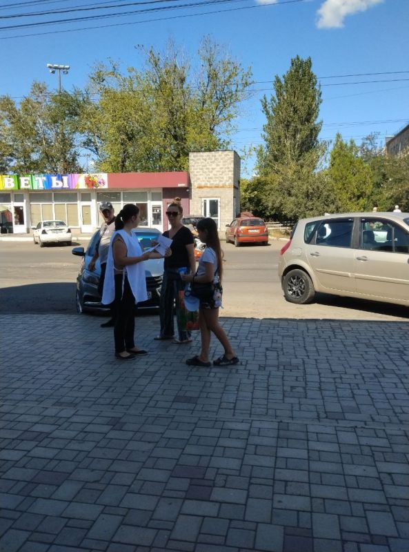 Сегодня, 14 августа в Червоногвардейском районе городского округа Макеевка по инициативе активистов Совета женщин Макеевки Червоногвардейского района прошла акция «Улица Героев» Сегодня, 14 августа в Червоногвардейском районе городского округа Макеевка по инициативе активистов Совета женщин Макеевки Червоногвардейского района прошла акция «Улица Героев»