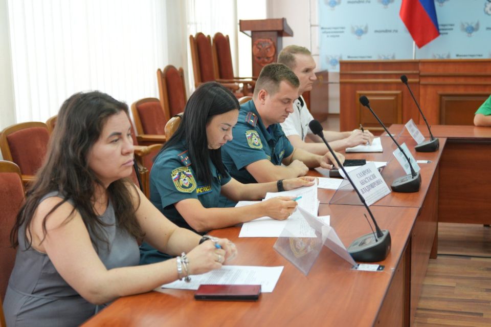 Олег Трофимов: В Республике завершена работа по оценке готовности образовательных организаций региона к началу 2025-2026 учебного года Олег Трофимов: В Республике завершена работа по оценке готовности образовательных организаций региона к началу 2025-2026 учебного года
