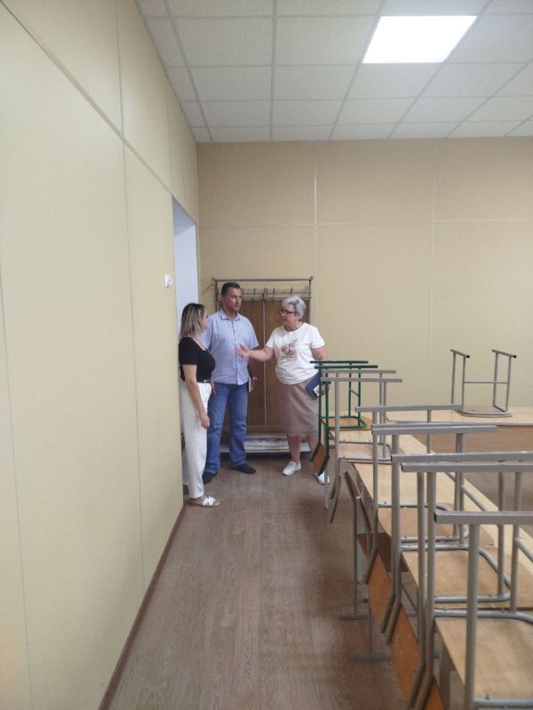 13 августа заместить Главы Администрации Старобешевского муниципального округа Вера Немилостивая вместе с Депутатом Старобешевского муниципального совета Сергеем Салиевым с рабочим визитом посетили ГБОУ «Кумачовская школа... 13 августа заместить Главы Администрации Старобешевского муниципального округа Вера Немилостивая вместе с Депутатом Старобешевского муниципального совета Сергеем Салиевым с рабочим визитом посетили ГБОУ «Кумачовская школа...