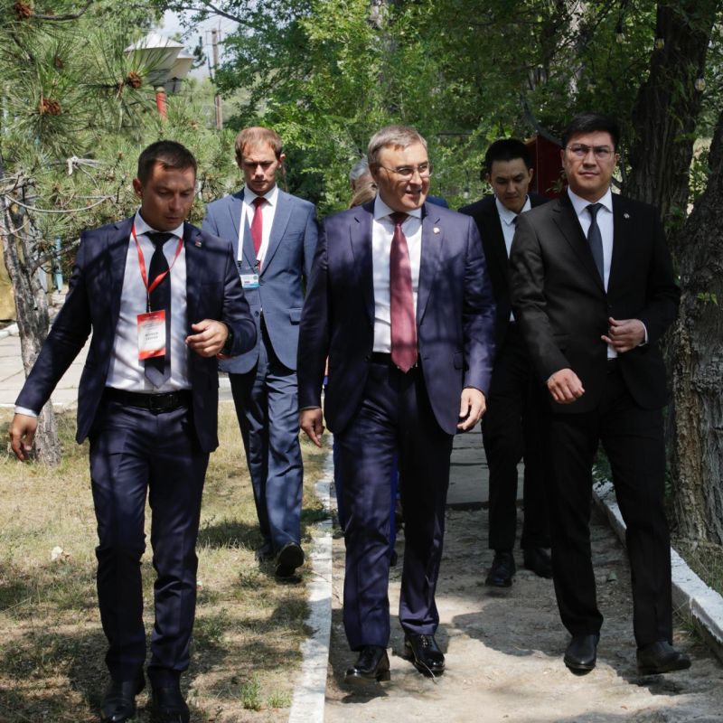 Министр науки и высшего образования Российской Федерации Валерий Фальков и Министр науки, высшего образования и инноваций Киргизской Республики Бактияр Орозов провели рабочую встречу Министр науки и высшего образования Российской Федерации Валерий Фальков и Министр науки, высшего образования и инноваций Киргизской Республики Бактияр Орозов провели рабочую встречу