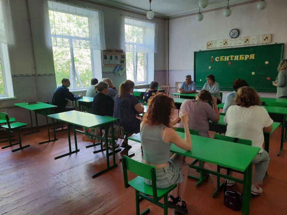 Роман Конев: Состоялась встреча заместителя руководителя Управы Калининского внутригородского района города Горловка администрации городского округа Горловка с трудовым коллективом Роман Конев: Состоялась встреча заместителя руководителя Управы Калининского внутригородского района города Горловка администрации городского округа Горловка с трудовым коллективом