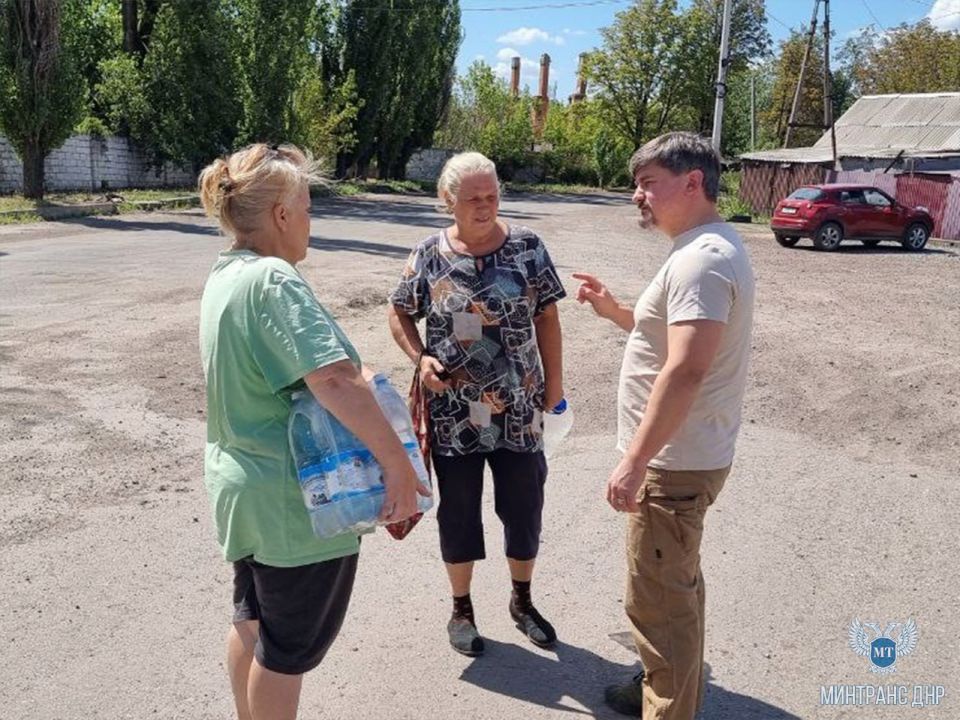 Заместитель министра транспорта Виктор Назаров встретился с жителями Горняка и Кураховки Заместитель министра транспорта Виктор Назаров встретился с жителями Горняка и Кураховки