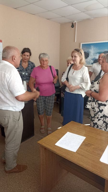 Вчера, 13.08.2025 года, провёл встречу с жителями села Ильичевское Вчера, 13.08.2025 года, провёл встречу с жителями села Ильичевское