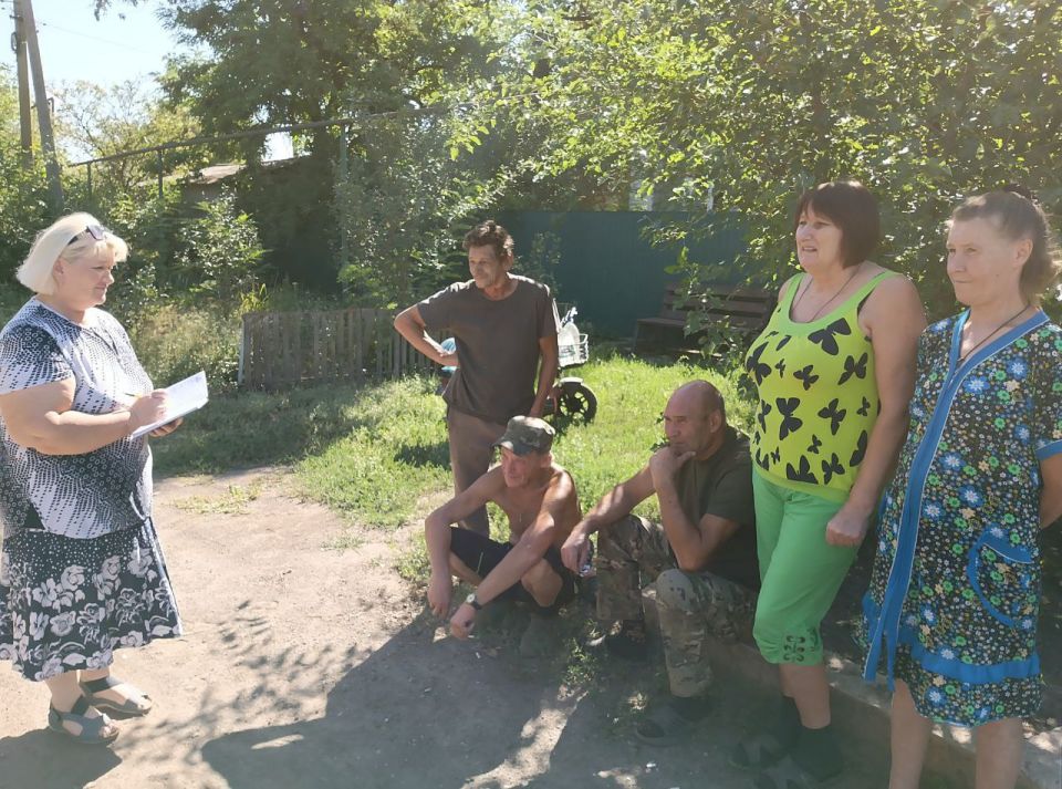 14 августа 2025 года в с.Егоровка Волновахского муниципального округа Донецкой Народной Республики состоялась встреча с гражданами, на которой присутствовала главный специалист Егоровского территориального сектора... 14 августа 2025 года в с.Егоровка Волновахского муниципального округа Донецкой Народной Республики состоялась встреча с гражданами, на которой присутствовала главный специалист Егоровского территориального сектора...