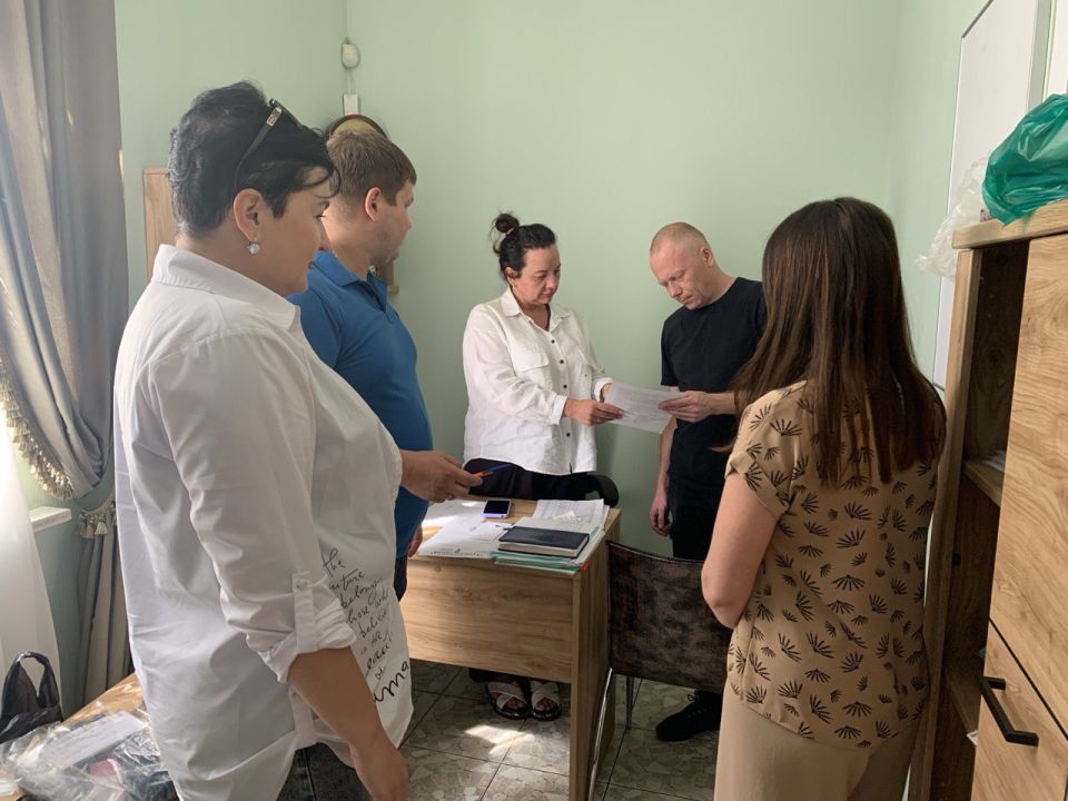 Алексей Дорофеев поблагодарил активистов Народного контроля за заботу о людях, своих соседях и земляках Алексей Дорофеев поблагодарил активистов Народного контроля за заботу о людях, своих соседях и земляках